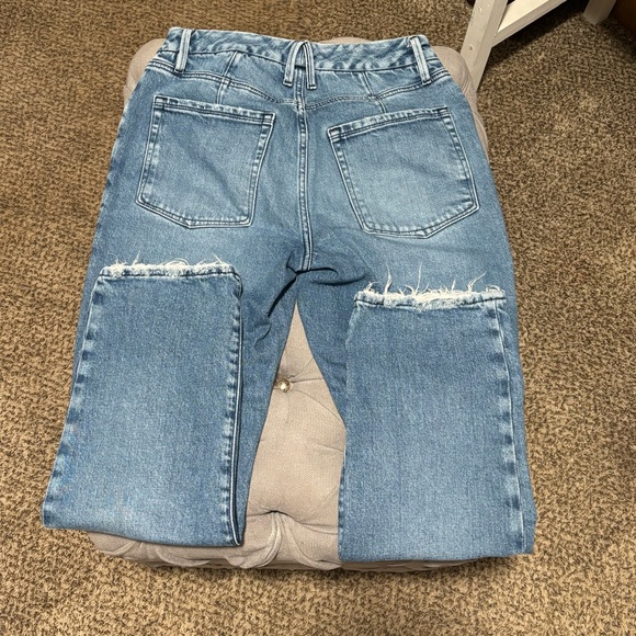 Good American Good Curve Straight Jeans - Picture 5 of 6